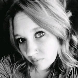 Meet your Posher, Caitlin